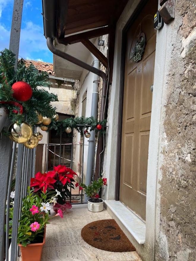Вілла Dai Dico La Pace Nel Borgo Maenza Екстер'єр фото